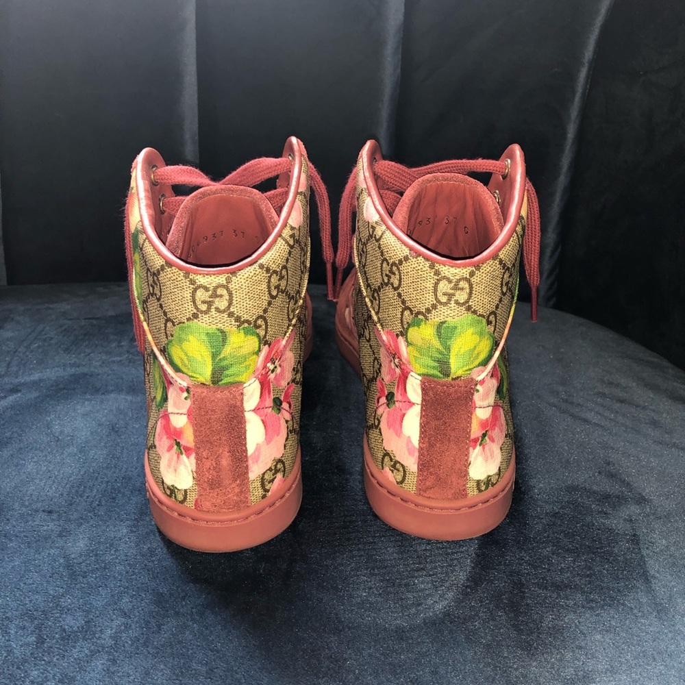 Gucci blooms print high top sneaker.